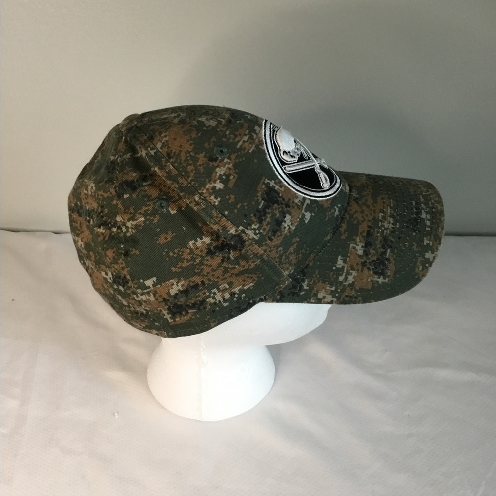 Buffalo Sabres Mens cap. - Picture 4 of 7